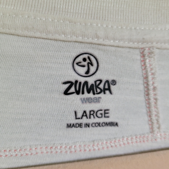 Zumba Womens Tee T-Shirt Top Long Sleeve Cream V-Neck Henley Pink Trim Size L - Picture 3 of 3